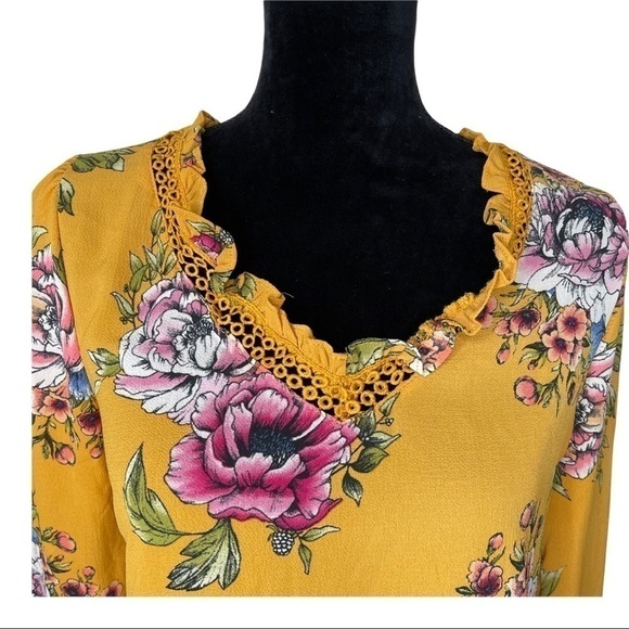 Available by Angela Fashion Floral peplum blouse S - Picture 2 of 8